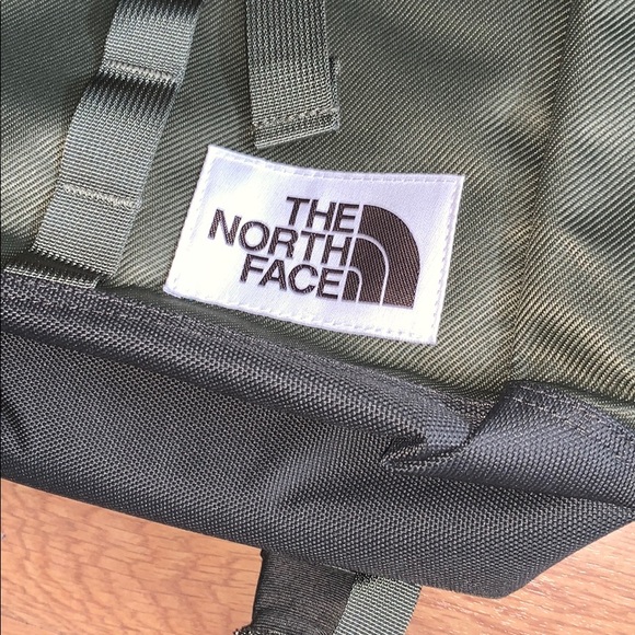NWT The North Face Top Loader Daypack Backpack - Picture 2 of 13